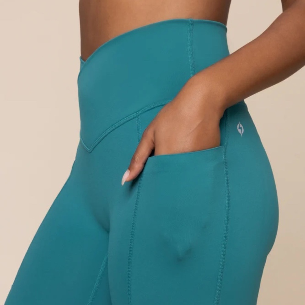 Crisscross Hourglass® Flared Leggings with Pockets - Emerald - Medium TALL 34"